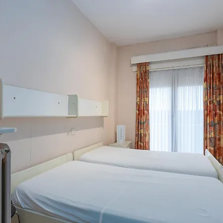 Stylish Seaside With Pool, Cleaning Included Apartment Middelkerke